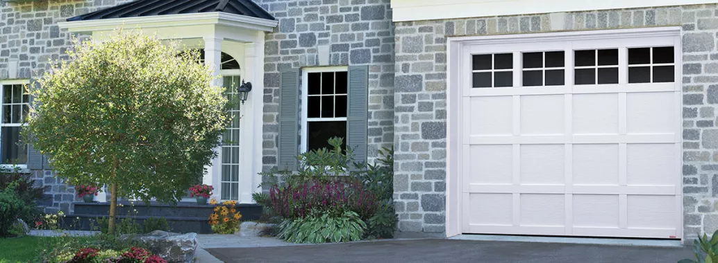 Cambridge CM, 9’ x 7’, Ice White door and overlays, 4 lite Panoramic windows